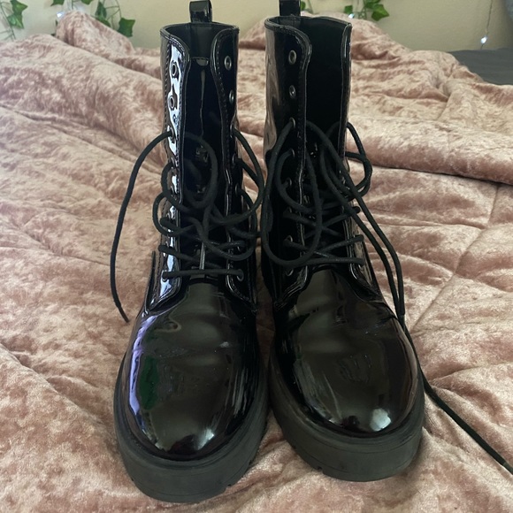 Forever21 Glossy Combat Boots || Size 7 - Picture 2 of 7